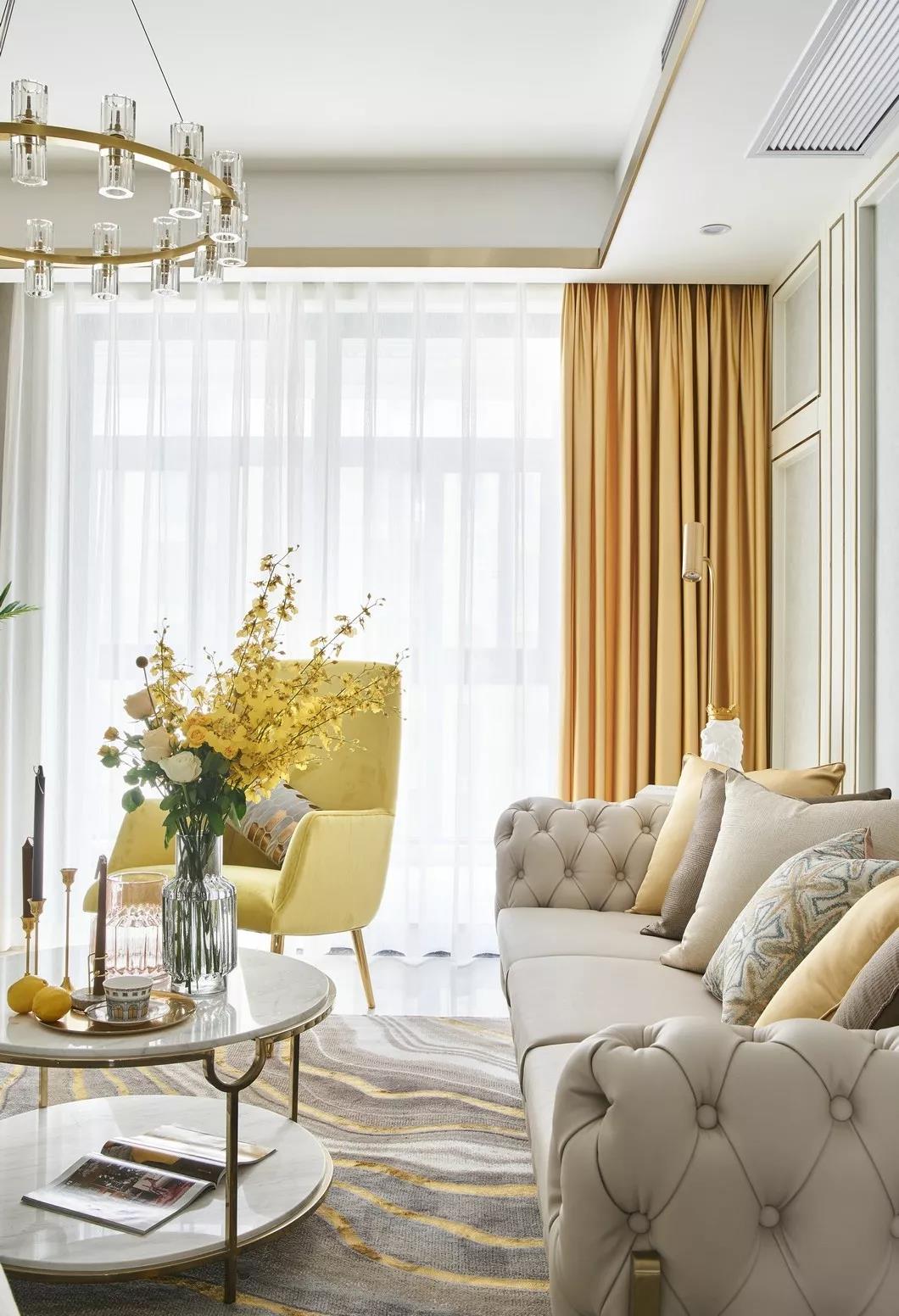 簡易輕奢風(fēng)，那白色中的一抹金色光